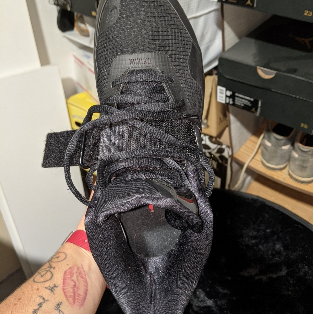 Black Nike
